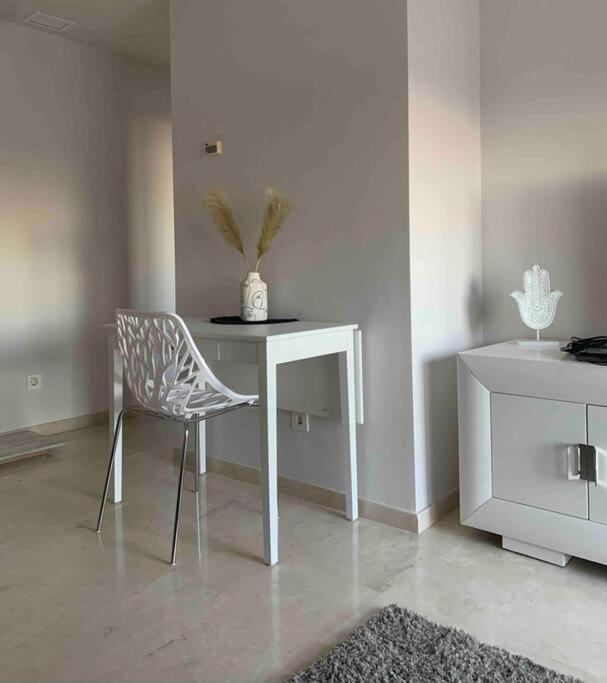 Penthouse Seaview And Golf Valle Romano Естепона Екстериор снимка