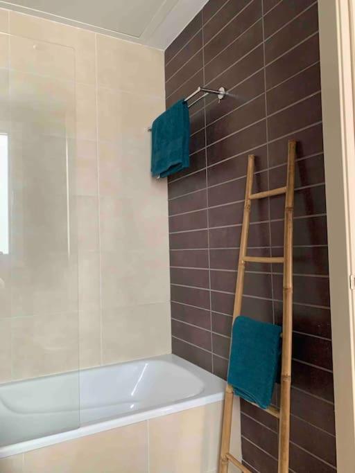 Penthouse Seaview And Golf Valle Romano Естепона Екстериор снимка